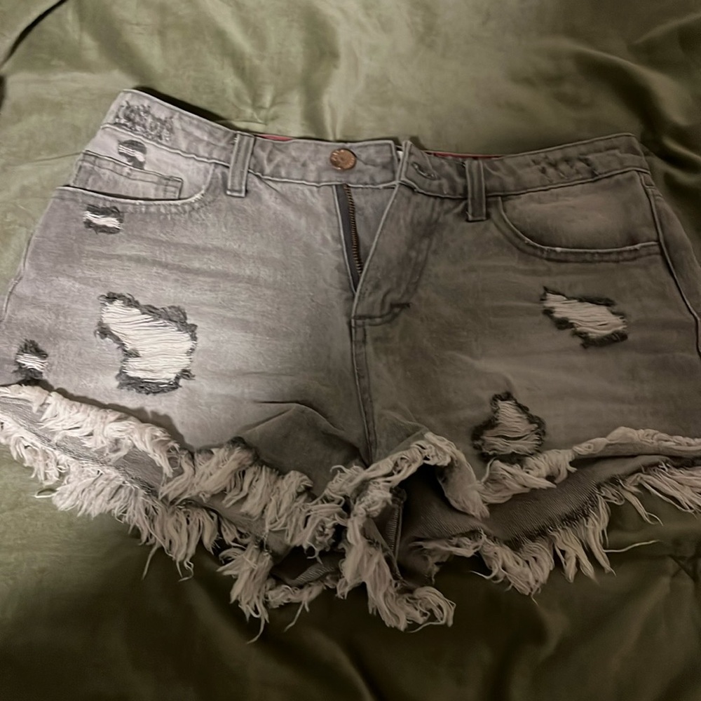 Grey distressed shorts